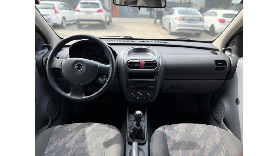 CHEVROLET - CORSA - 2005/2005 - Branca - R$ 24.900,00