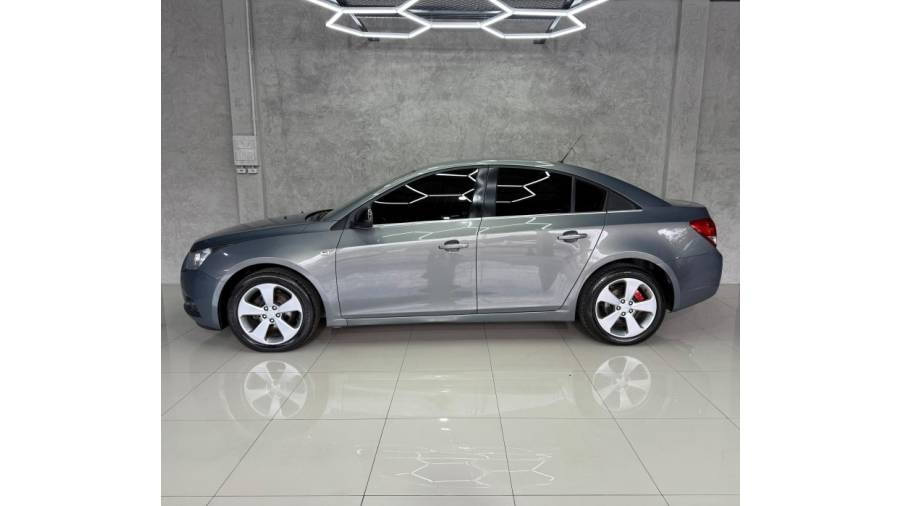 CHEVROLET - CRUZE - 2012/2012 - Cinza - R$ 53.900,00