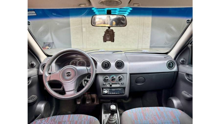 CHEVROLET - CELTA - 2011/2011 - Prata - R$ 27.900,00