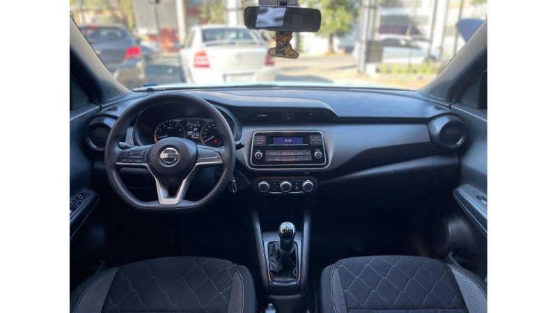 NISSAN - KICKS - 2018/2018 - Branca - R$ 72.500,00