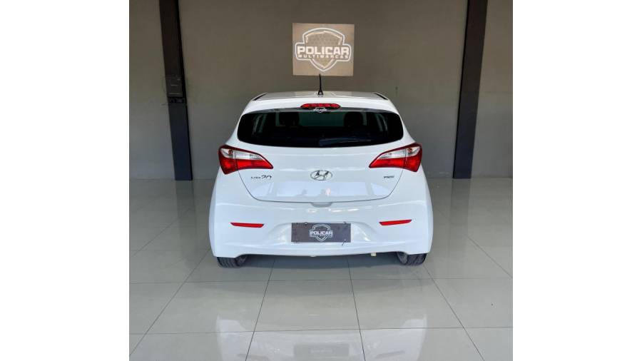 HYUNDAI - HB20 - 2015/2015 - Branca - R$ 45.900,00