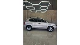 HYUNDAI - TUCSON - 2010/2010 - Bege - R$ 39.900,00