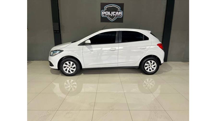 CHEVROLET - ONIX - 2014/2015 - Branca - R$ 46.900,00