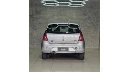 RENAULT - SANDERO - 2010/2010 - Prata - R$ 28.900,00