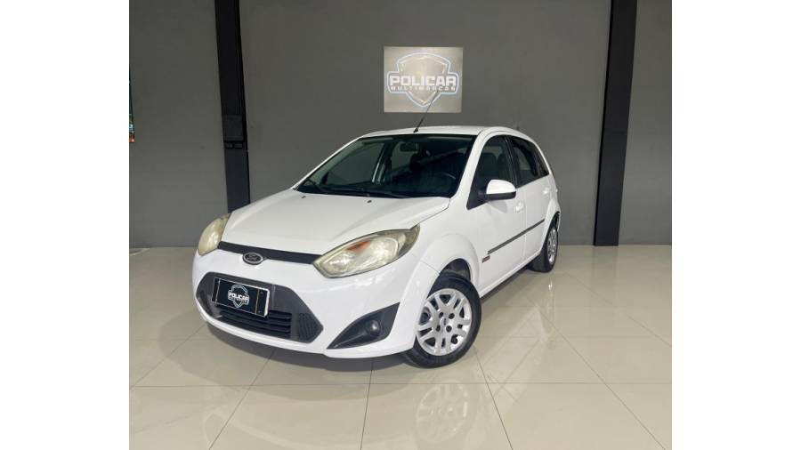 FORD - FIESTA - 2010/2011 - Branca - R$ 29.900,00