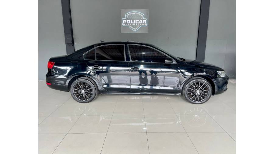 VOLKSWAGEN - JETTA - 2012/2012 - Preta - R$ 59.900,00