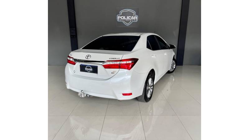 TOYOTA - COROLLA - 2015/2016 - Branca - R$ 85.900,00