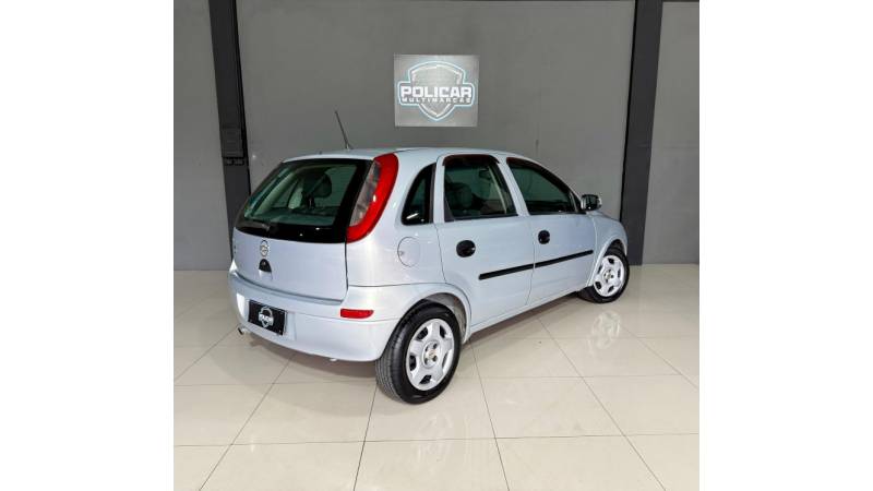 CHEVROLET - CORSA - 2002/2002 - Prata - R$ 19.900,00