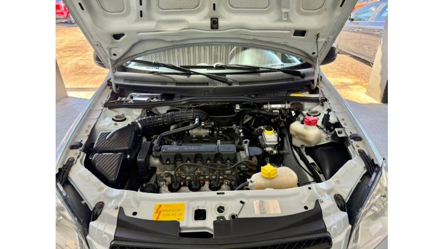 CHEVROLET - CELTA - 2012/2012 - Prata - R$ 21.900,00