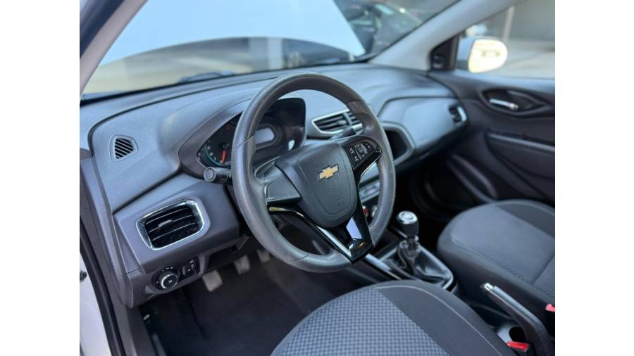 CHEVROLET - PRISMA - 2018/2018 - Prata - R$ 58.900,00