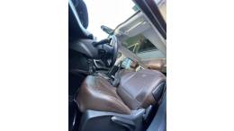 PEUGEOT - 2008 - 2016/2017 - Branca - R$ 58.900,00