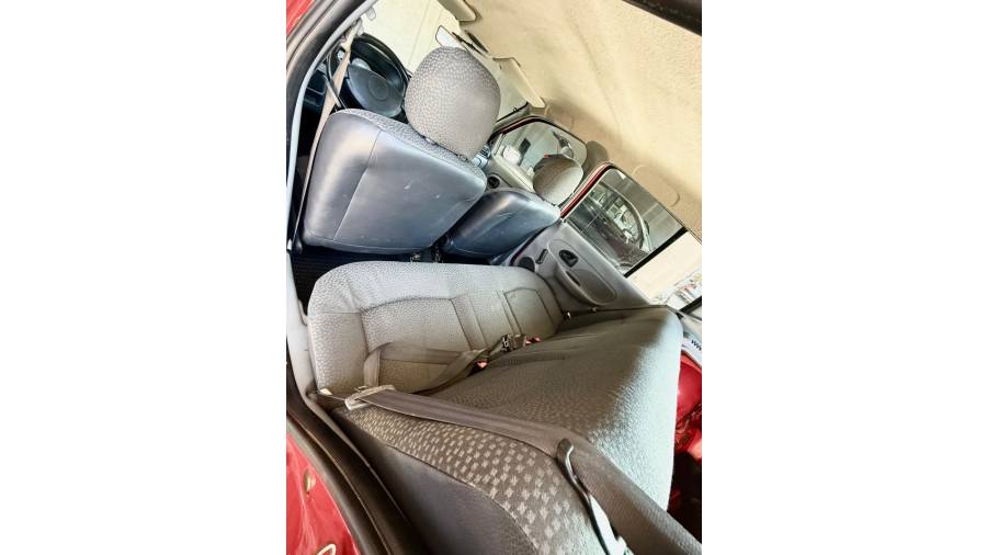 RENAULT - CLIO - 2009/2009 - Vermelha - R$ 17.900,00