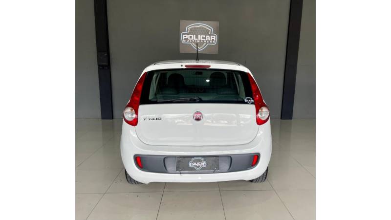 FIAT - PALIO - 2014/2015 - Branca - R$ 35.900,00