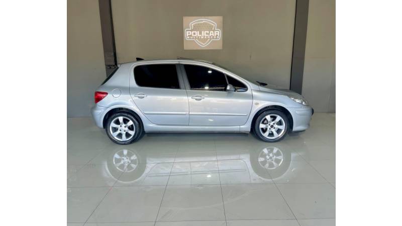 PEUGEOT - 307 - 2010/2011 - Prata - R$ 30.900,00