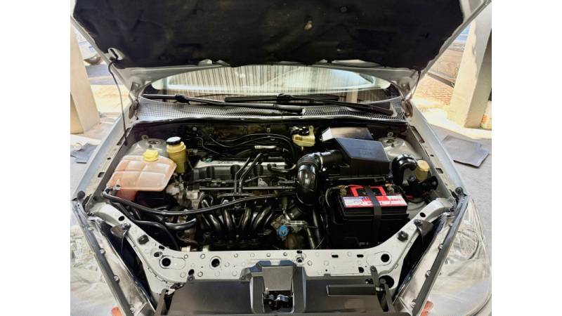 FORD - FOCUS - 2005/2005 - Prata - R$ 24.900,00