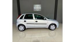 CHEVROLET - CORSA - 2002/2002 - Prata - R$ 19.900,00