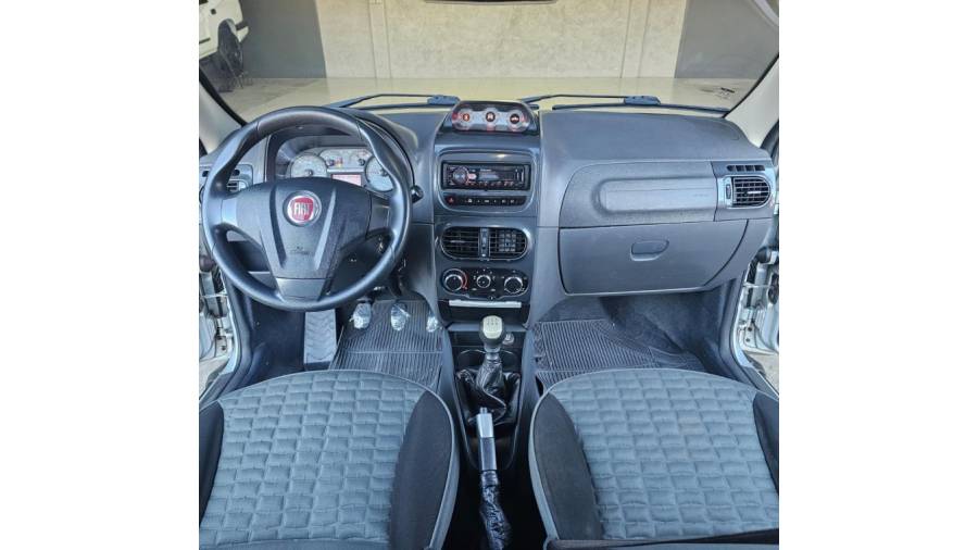 FIAT - STRADA - 2013/2013 - Prata - R$ 52.900,00