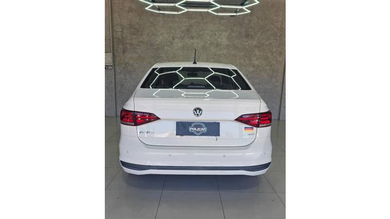 VOLKSWAGEN - VIRTUS - 2020/2020 - Branca - R$ 73.900,00