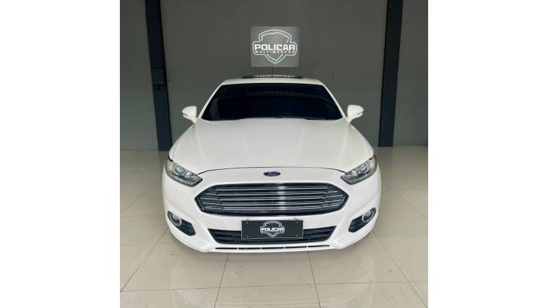 FORD - FUSION - 2014/2015 - Branca - R$ 70.900,00