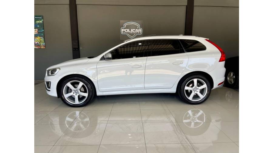 VOLVO - XC60 - 2015/2015 - Branca - R$ 91.900,00